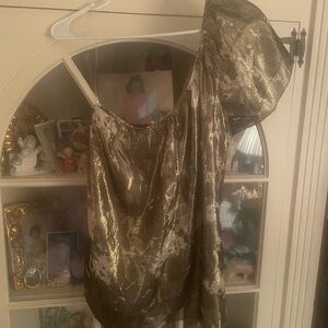 Gibson Gold and Black One-Shoulder Blouse